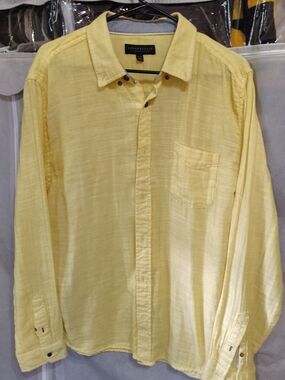 Aeropostale Men's Pale Yellow Button-Down Shirt